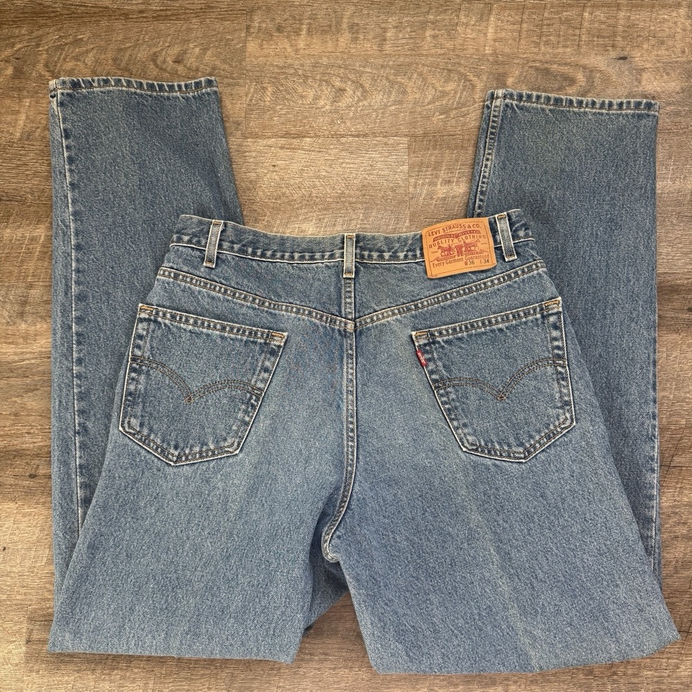 Vintage 90s Levis Relaxed Fit Jeans Mens 36x34 Light Wash‎ Denim Straight Leg